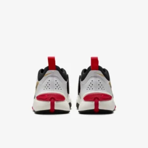 Nike Team Hustle
